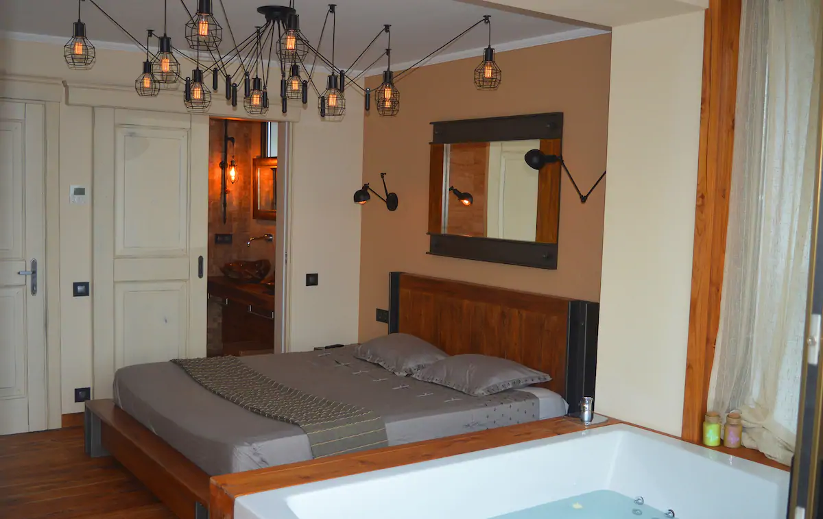 09220f2c-2c38-44b0-b9ba-415dd25354cd