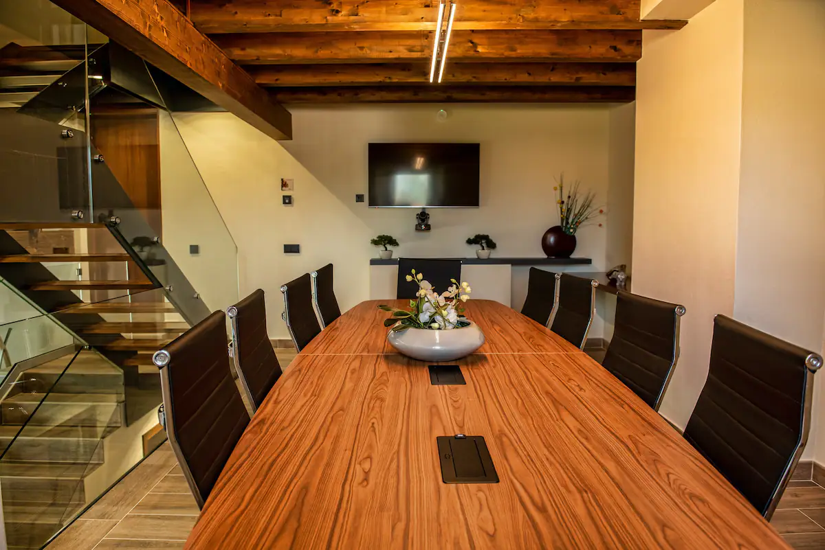 16b9f63a-3c17-4c30-aa80-8351637e074d