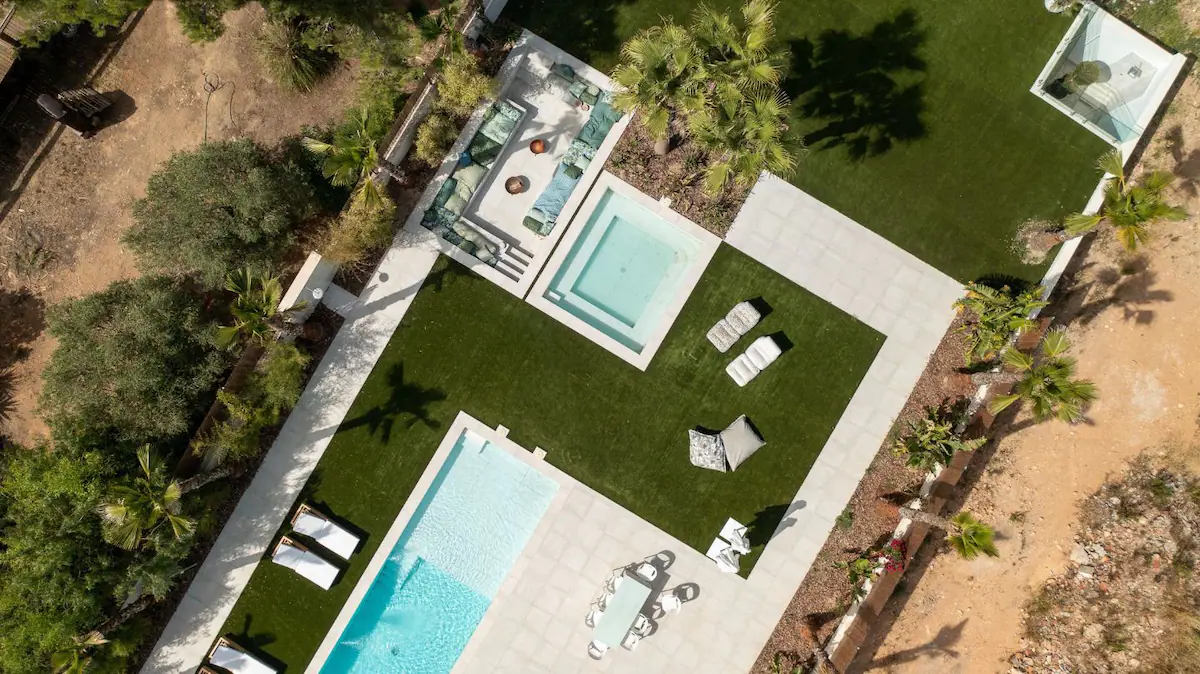 1cba5d2b-6ac3-4579-8d0b-f88127472313