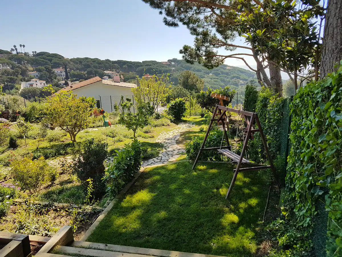 b663b6d0-f475-448d-90a3-efde70b24bde