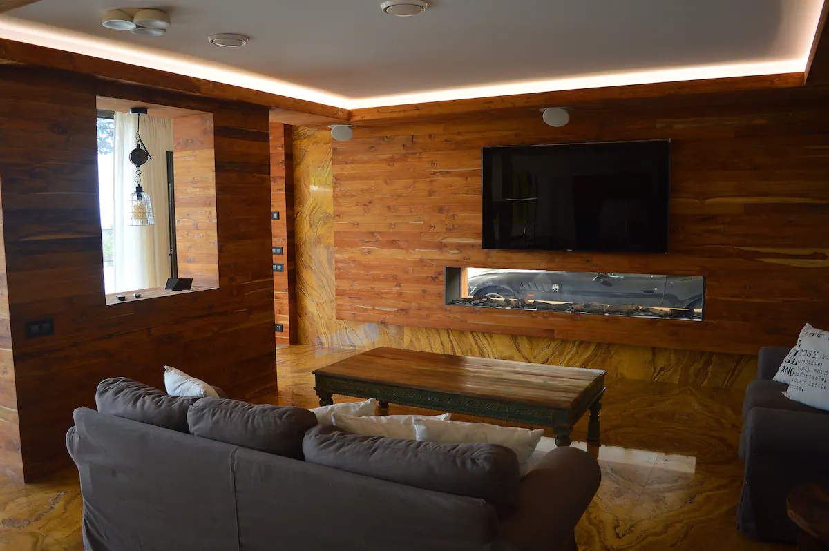 b913bbdf-c49d-48cd-acf8-ab2810c8a76d