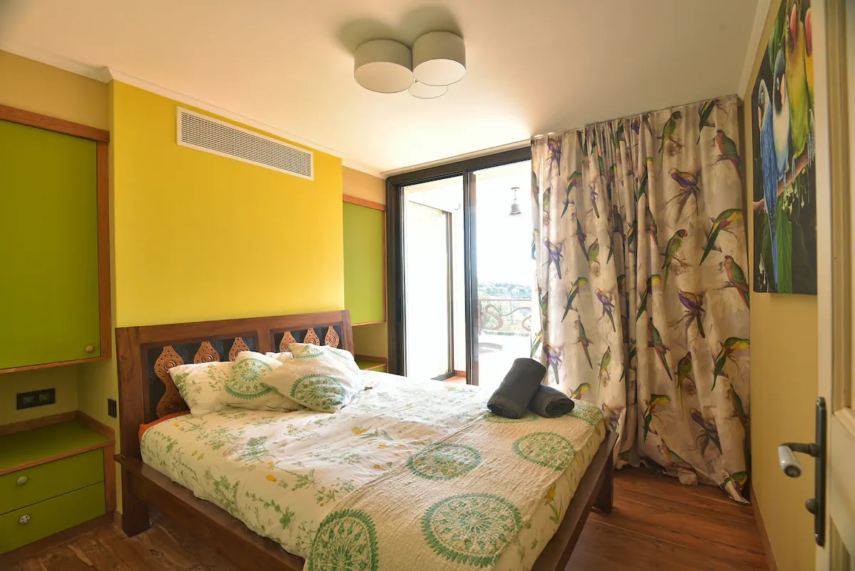 dd33cb63-f8e8-4c0b-8807-4e5f270e39da