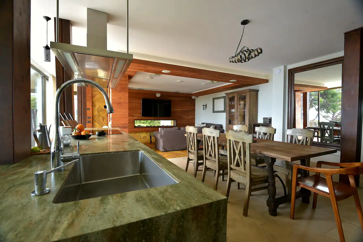 ebd50009-9101-4309-a6e8-5310b65019c7