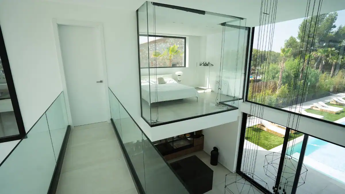 ed3ab9a7-34c0-4310-bcbd-0f8d47fe2942