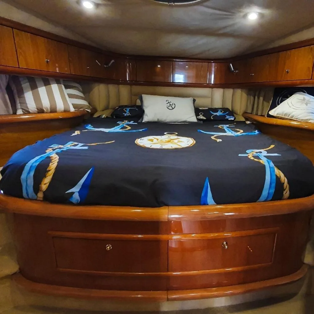 private-yacht-experience-sunseeker-barcelona-2h-4-1024x1024