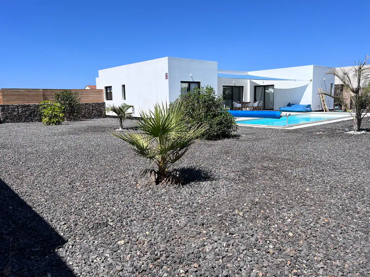 17dd998c-a35d-4036-83cd-1b3cdd62339f