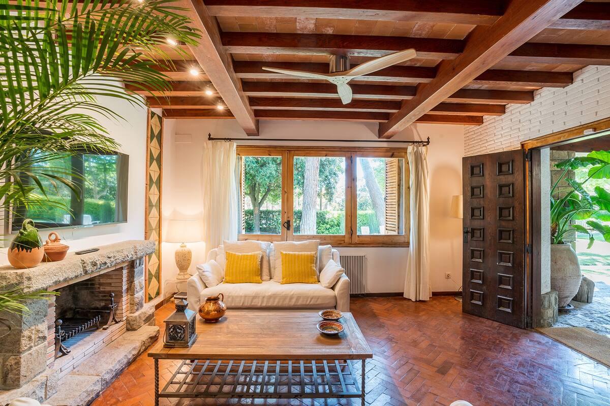 63ed626b-d928-44fe-8a77-8bb92005b6d6