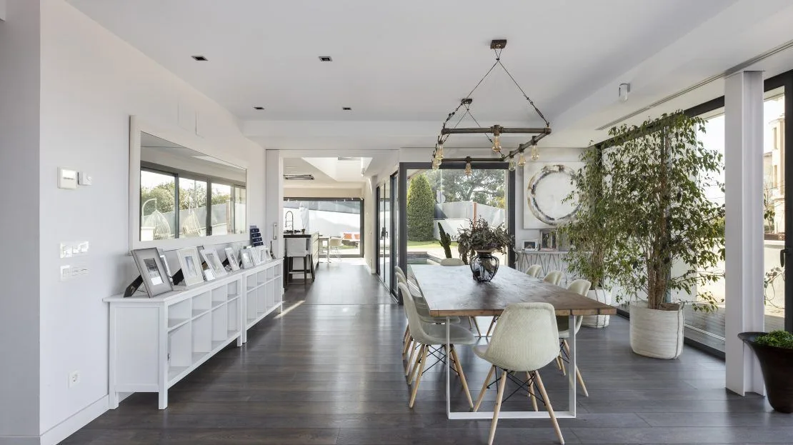 CanBasseda1_00013-1110x623