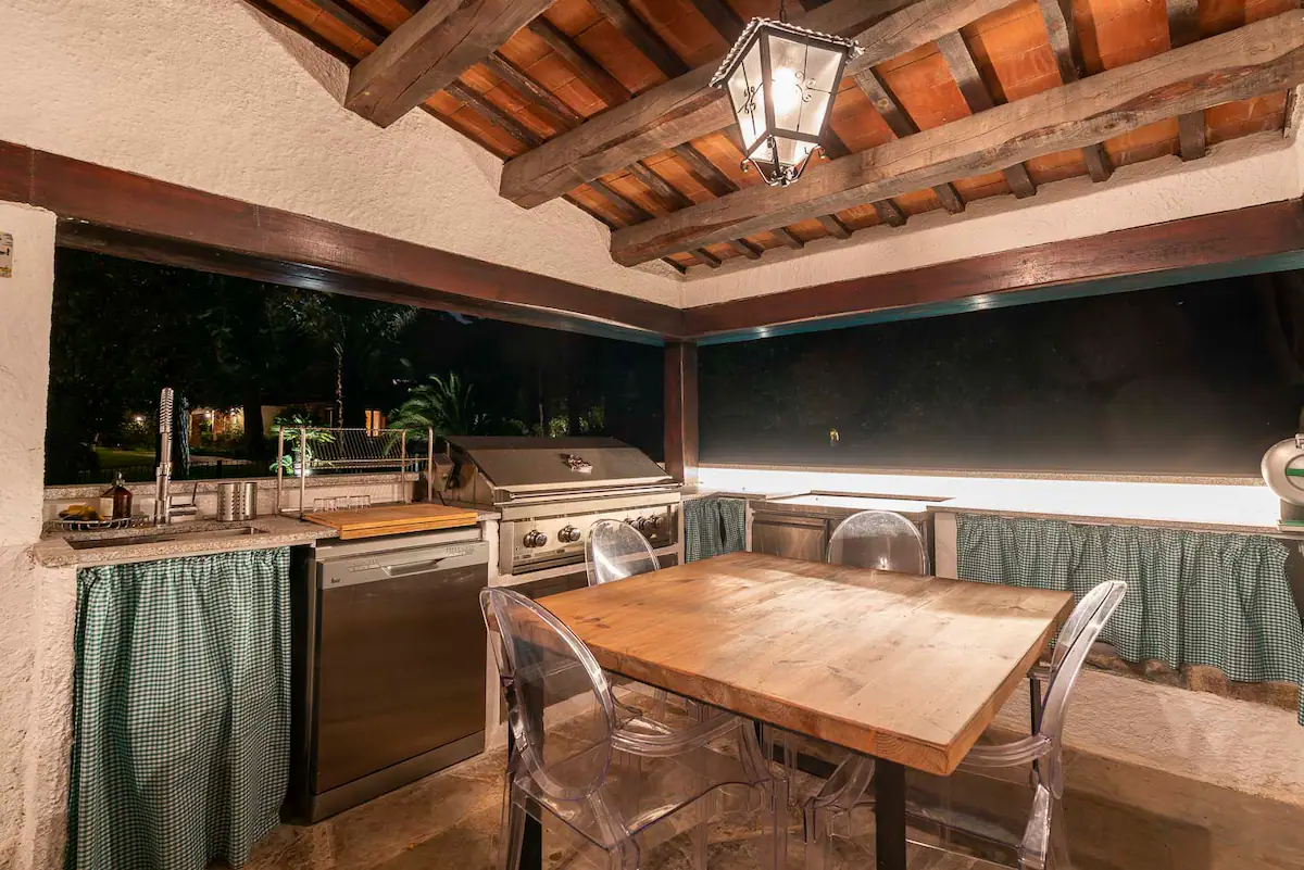 d820f71f-53ee-45d9-9238-a764ca6a02cd