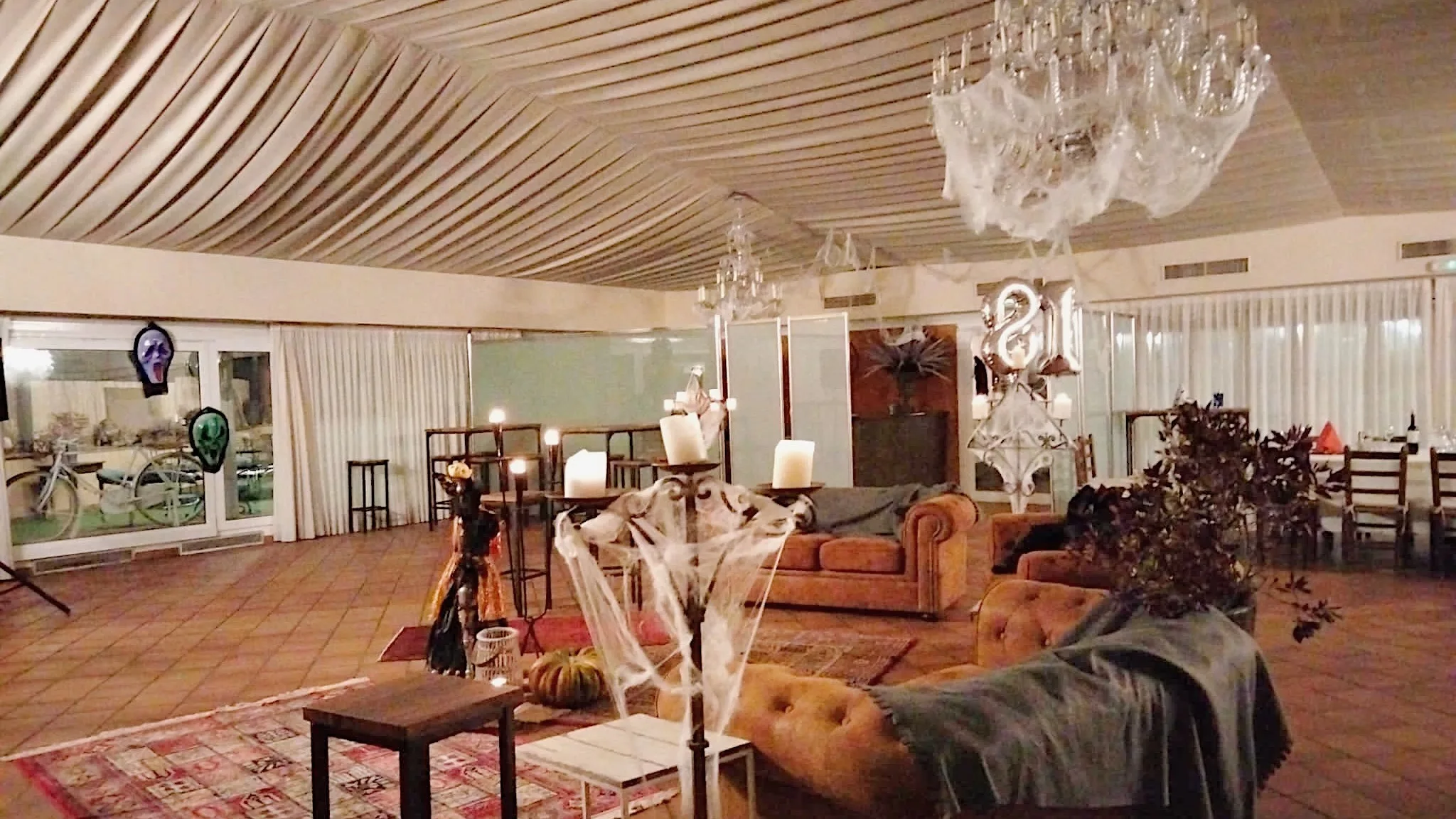 D8C3ABF0-A1B5-45F2-ADF5-CC52417FDC72