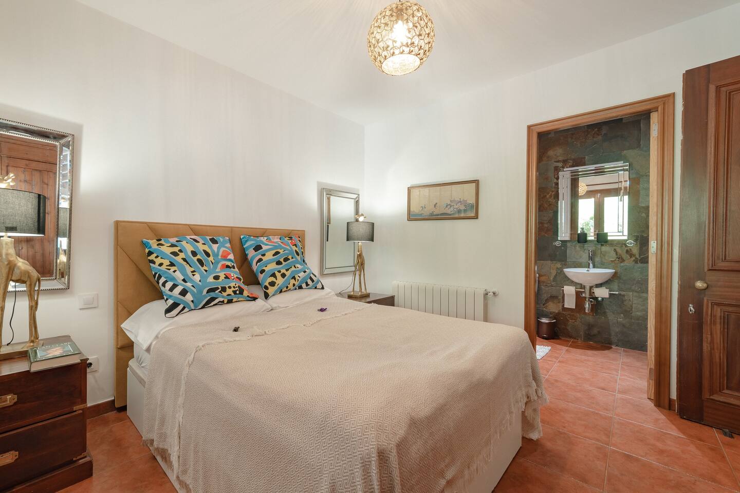 5636b2e3-ae66-4485-866a-d809c22b9d44