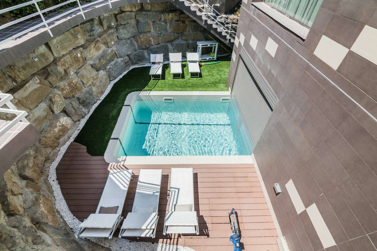 WhatsApp Image 2025-04-19 at 16.48.56 (1)