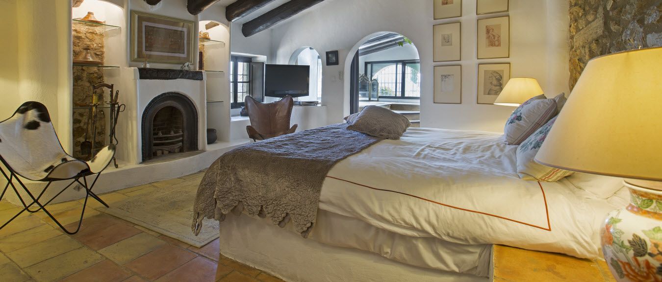 Masia-Casanova-bedroom-266A7187-resized