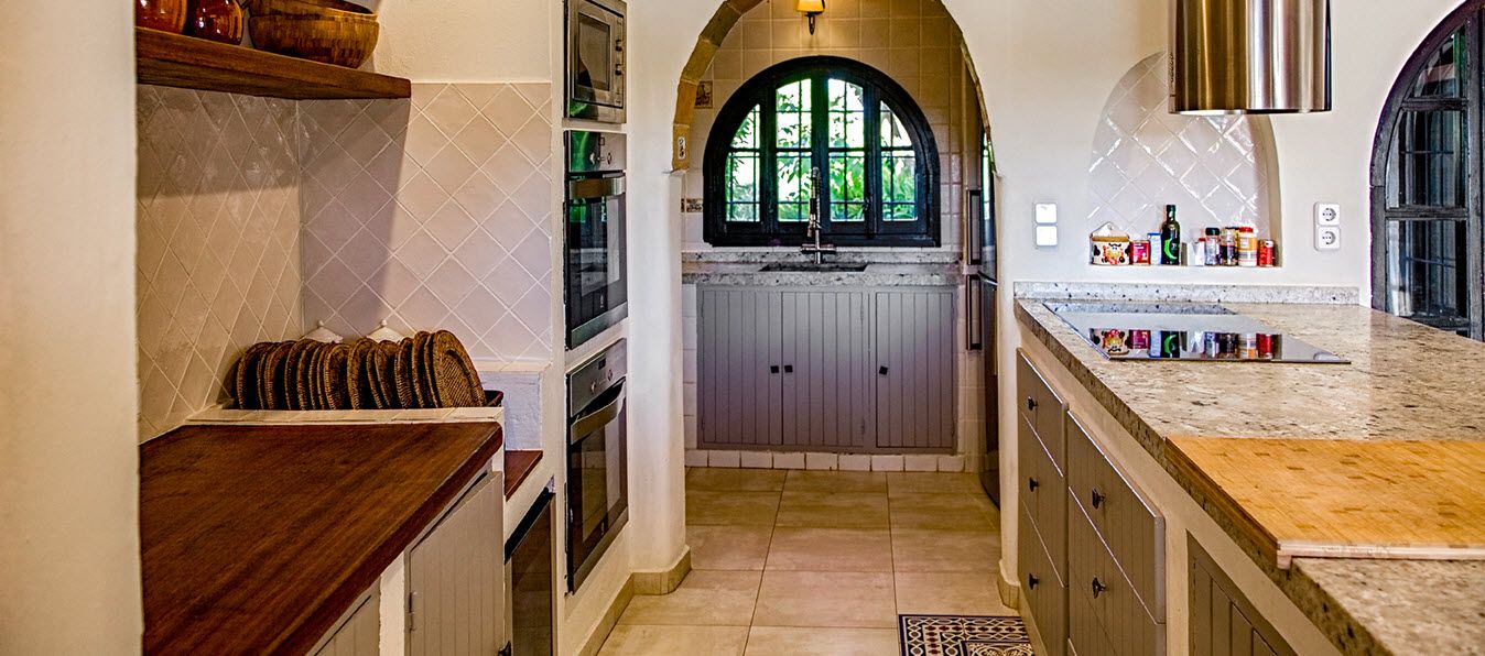 Masia-Casanova-kitchen