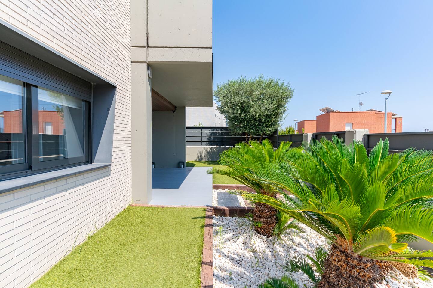 513368fa-b45d-4602-9c02-a13e44ce1f31