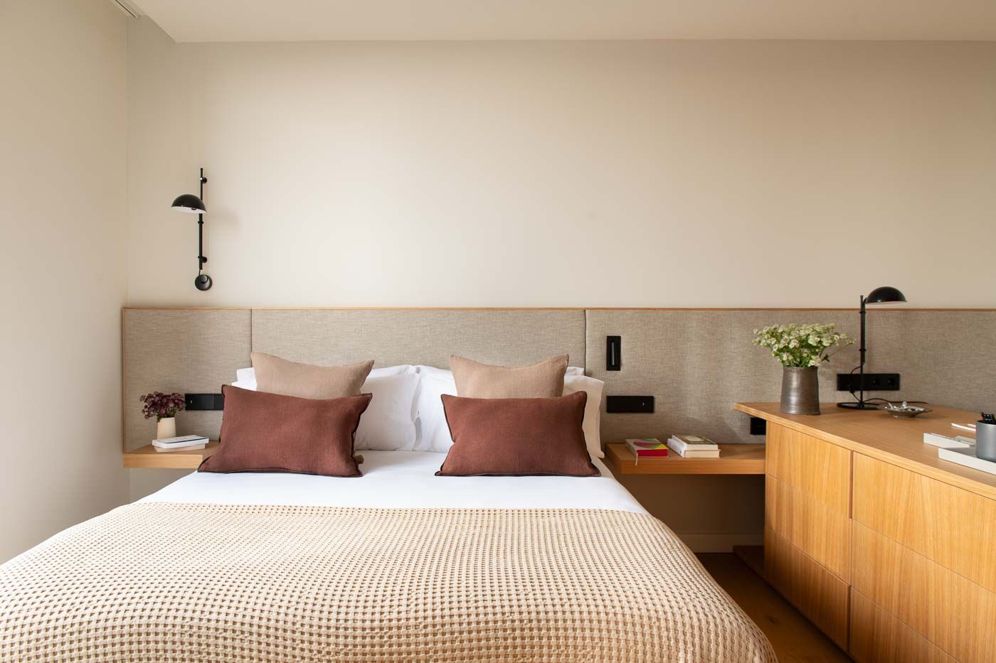 Archie-1-bedroom-deluxe-apartment-1 (1)