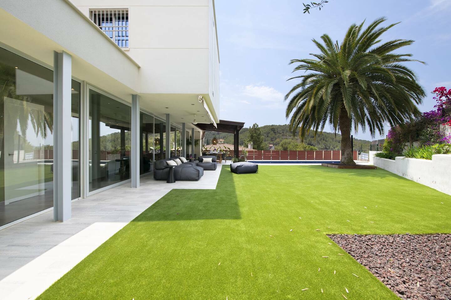 WhatsApp Image 2025-11-16 at 23.19.46 (1)